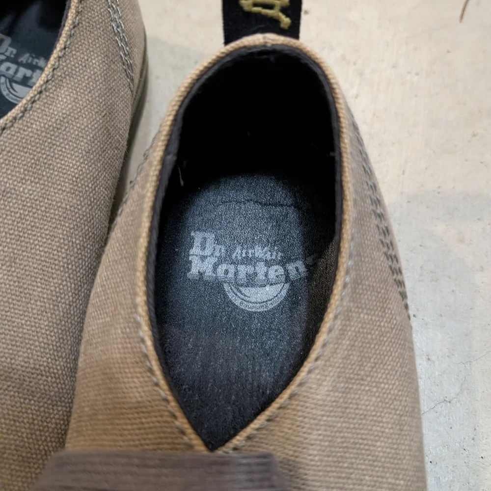 Dr. Martens Walker Men’s 8 Brown Canvas Low-Top Lace-Up Sneakers